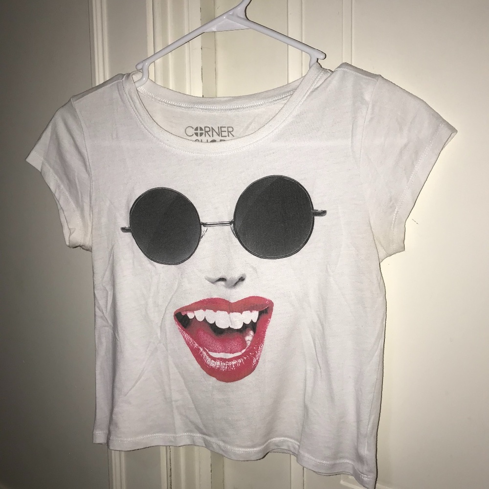 corner shop face t-shirt- Urban Outfitters